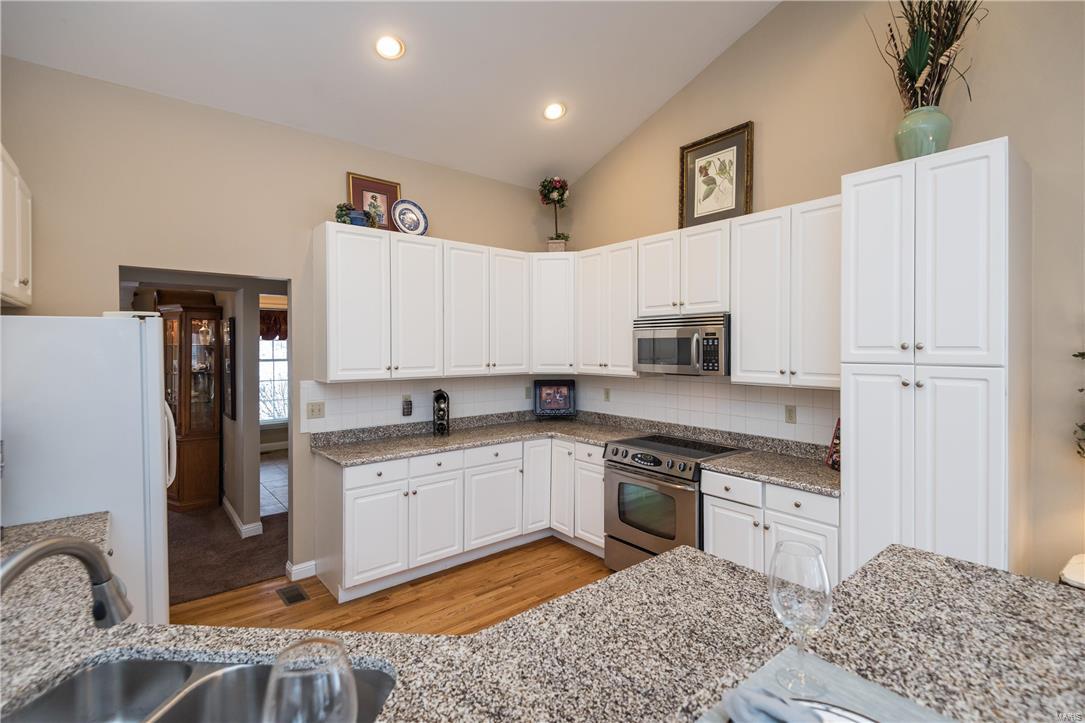 1505 Dietrich Ridge Drive Ballwin, MO 63021 - Photo 12 of 49 Gallery Image 12