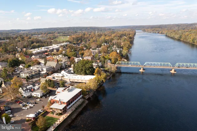 a view of a pathway both side of yard