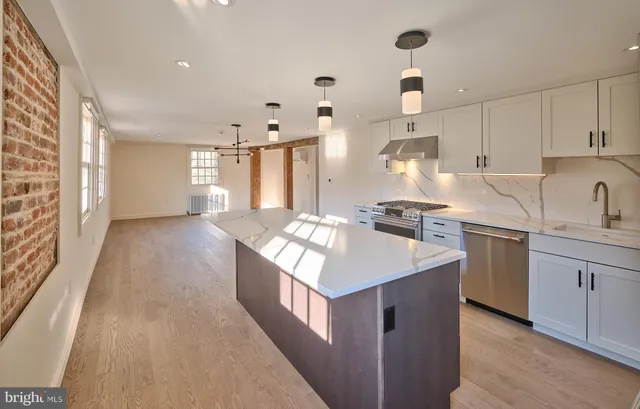 $4,100 | 44 South Main Street, Unit 2N, New Hope, PA 18938