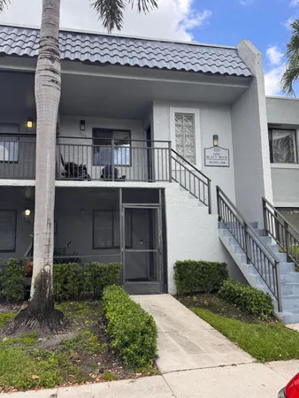 $2,600 | 16571 Blatt Boulevard, Unit 105, Weston, FL 33326