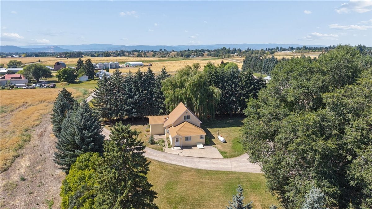 225 Fairmont Road Kalispell, MT 59901 - Photo 1 of 40 Gallery Image 1