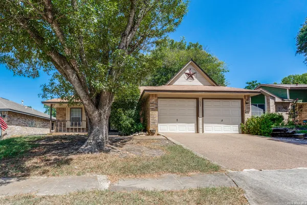$1,695 | 7803 Forest Ranch, Live Oak, TX 78233