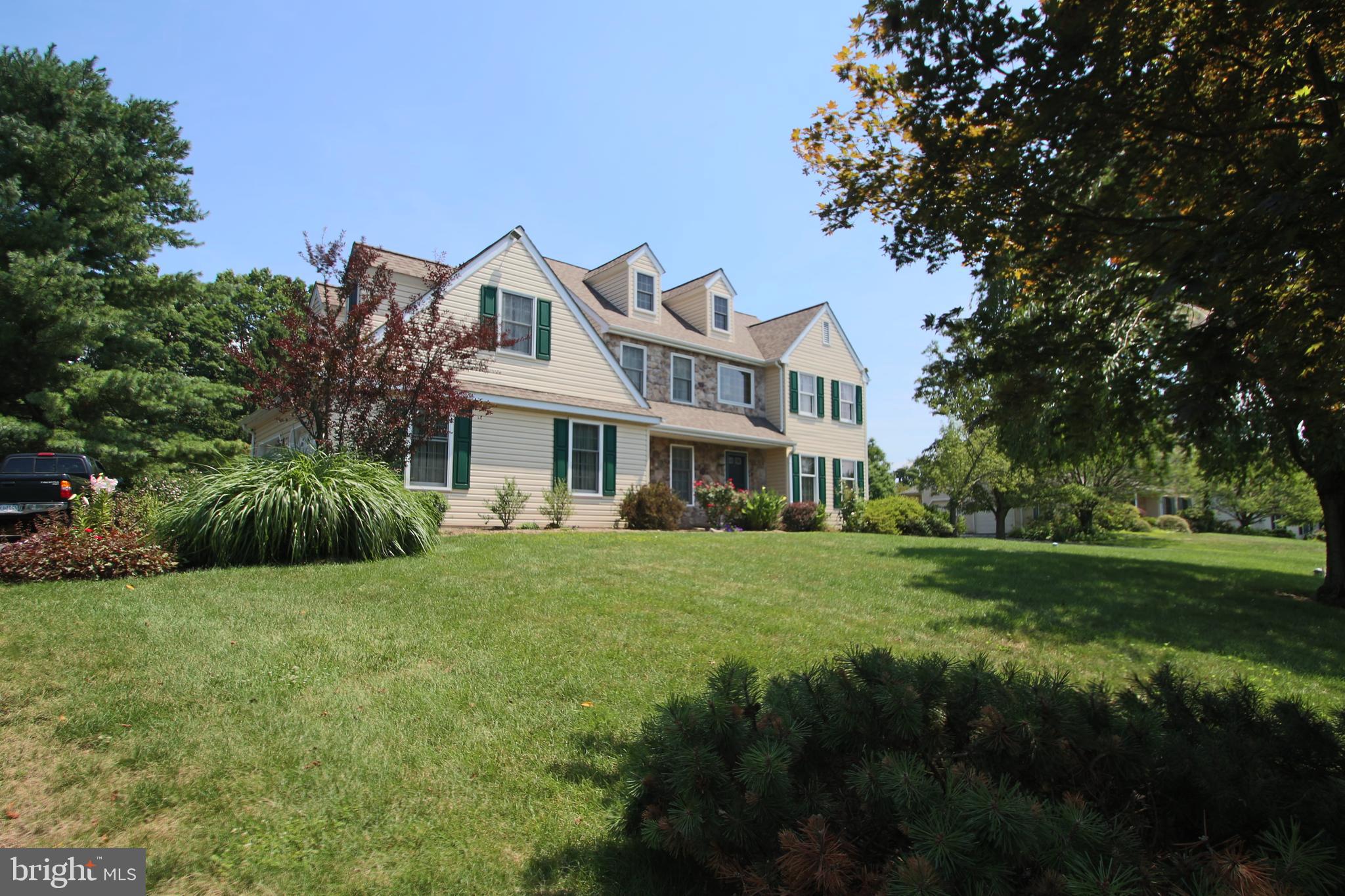 151 Ridgeview Drive Pottstown, PA 19465 - Photo 3 of 72 Gallery Image 3