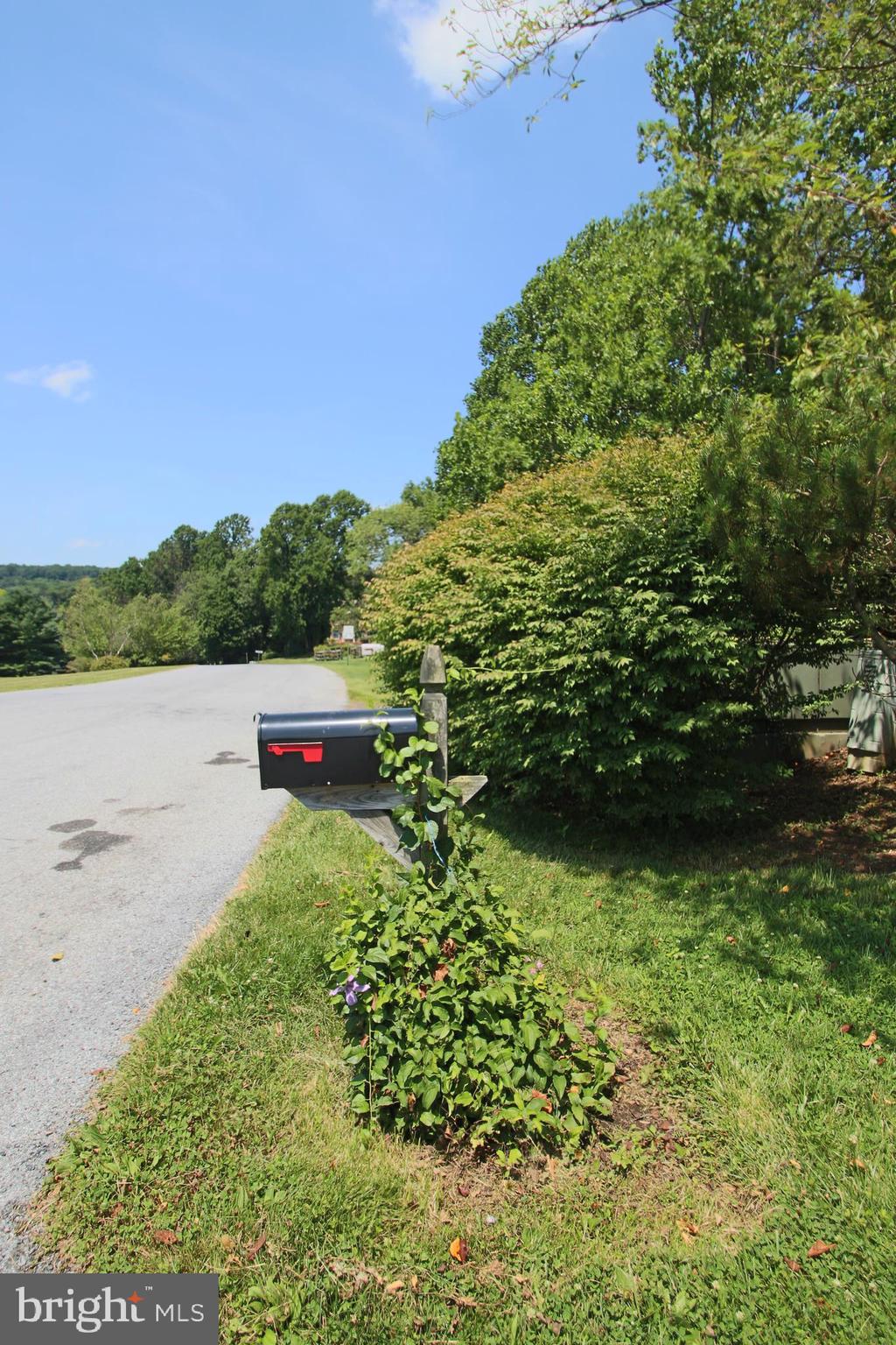 151 Ridgeview Drive Pottstown, PA 19465 - Photo 5 of 72 Gallery Image 5