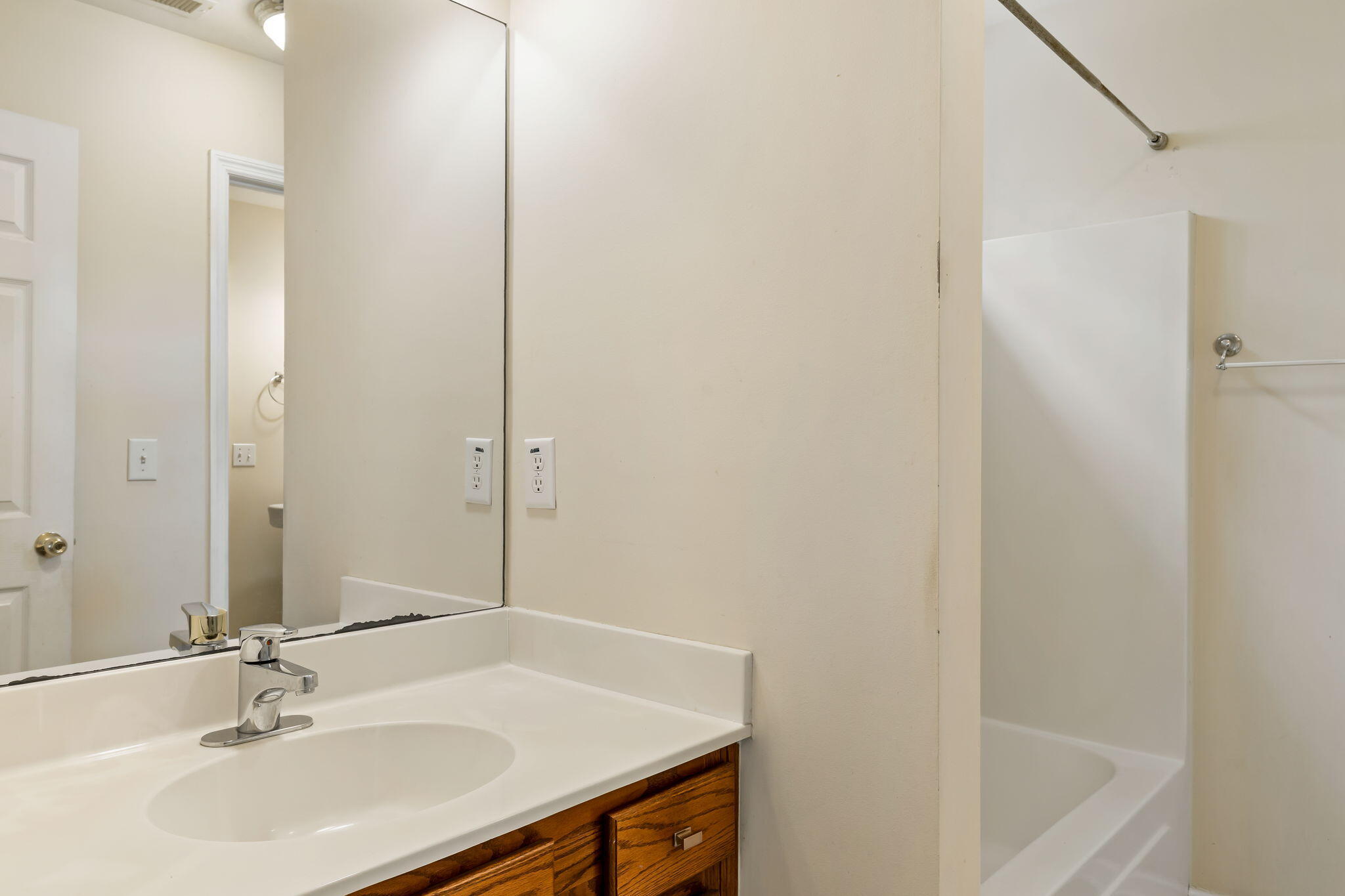 9033 Robins Nest Way Summerville, SC 29485 - Photo 16 of 25 downstairs bath