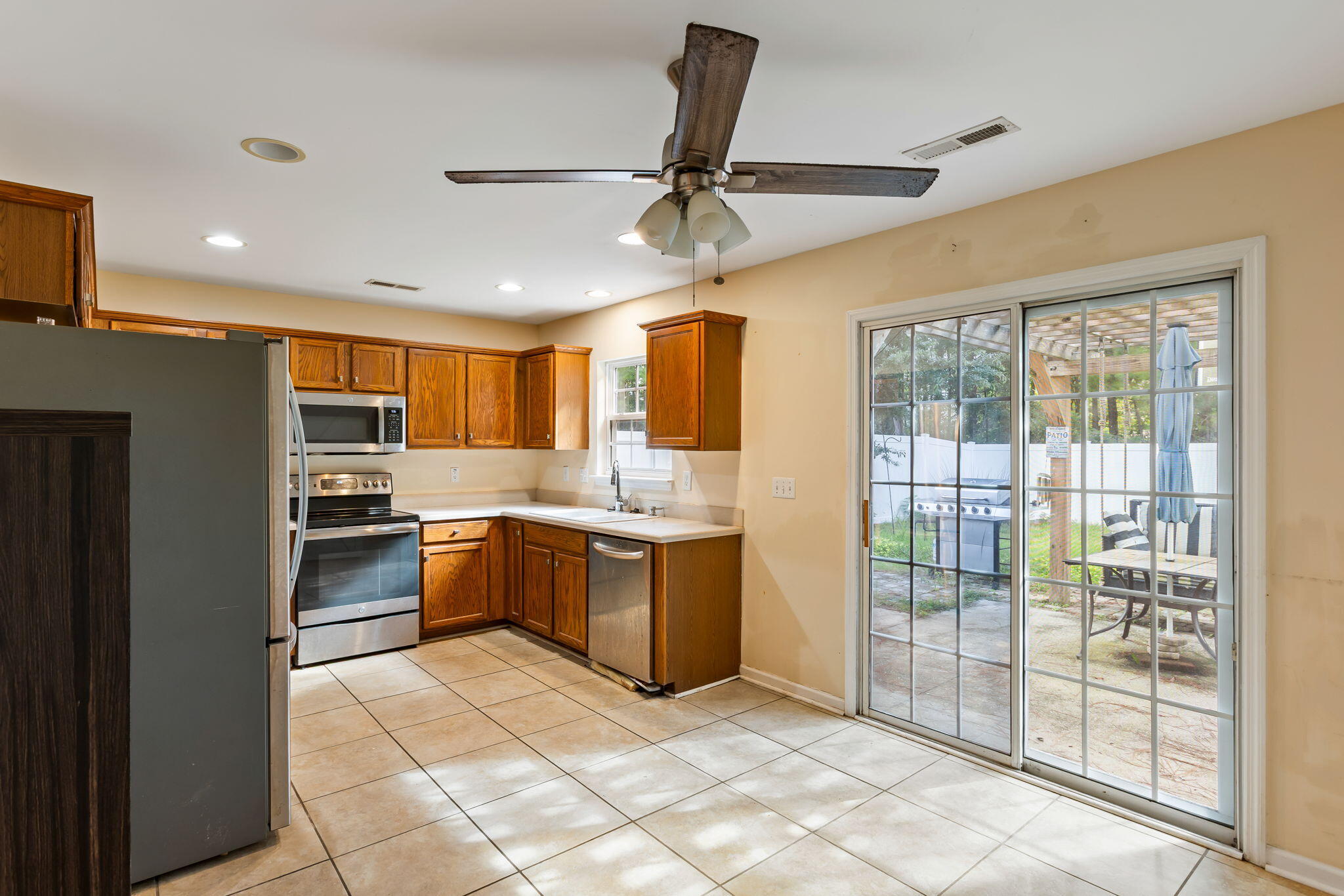 9033 Robins Nest Way Summerville, SC 29485 - Photo 9 of 25 9033 Robins Nest