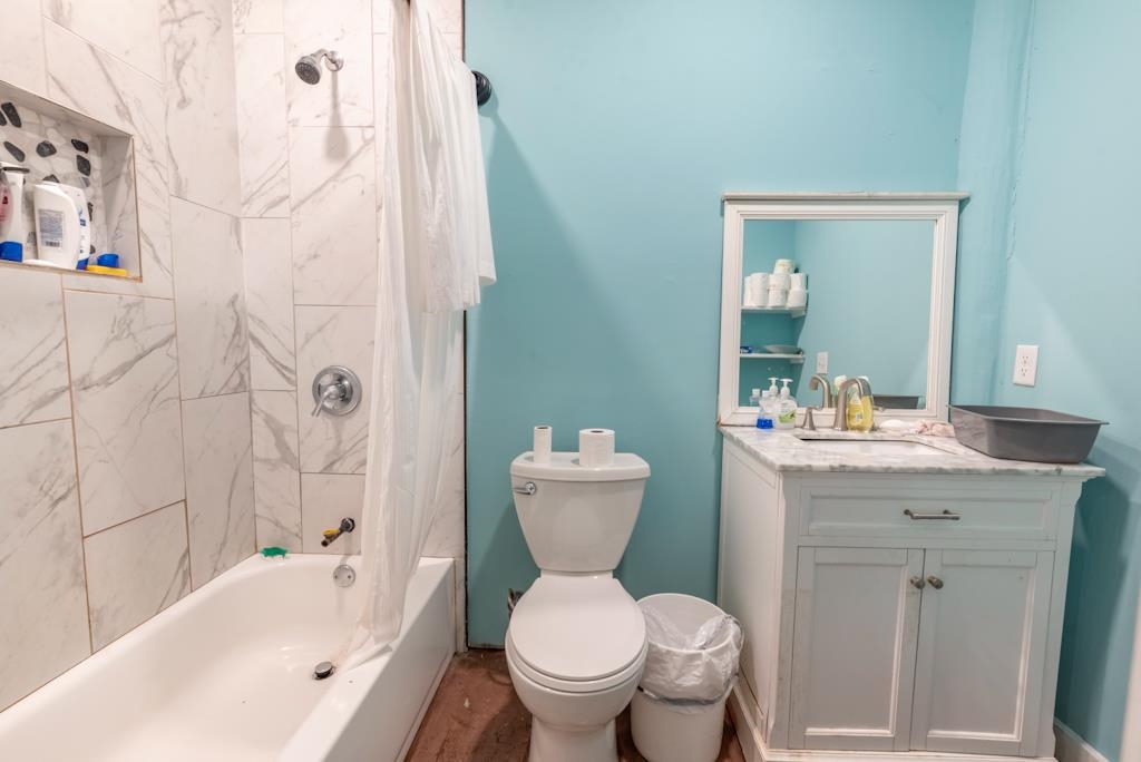 13742 Roberts Road Loxley, AL 36551 - Photo 11 of 18 Bathroom