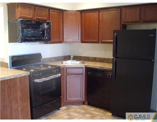 183 Evergreen Road, Unit 6 Edison, NJ 08837 - Photo 1 of 14 Gallery Image 1