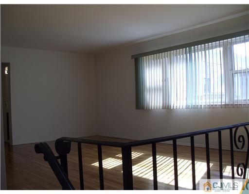 183 Evergreen Road, Unit 6 Edison, NJ 08837 - Photo 2 of 14 Gallery Image 2