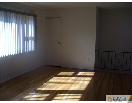 183 Evergreen Road, Unit 6 Edison, NJ 08837 - Photo 3 of 14 Gallery Image 3