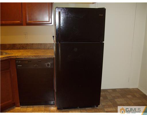 183 Evergreen Road, Unit 6 Edison, NJ 08837 - Photo 7 of 14 Gallery Image 7