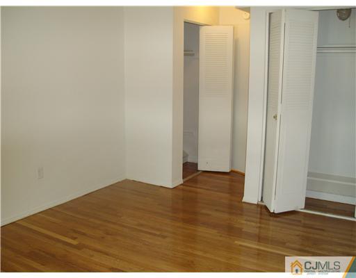 183 Evergreen Road, Unit 6 Edison, NJ 08837 - Photo 10 of 14 Gallery Image 10