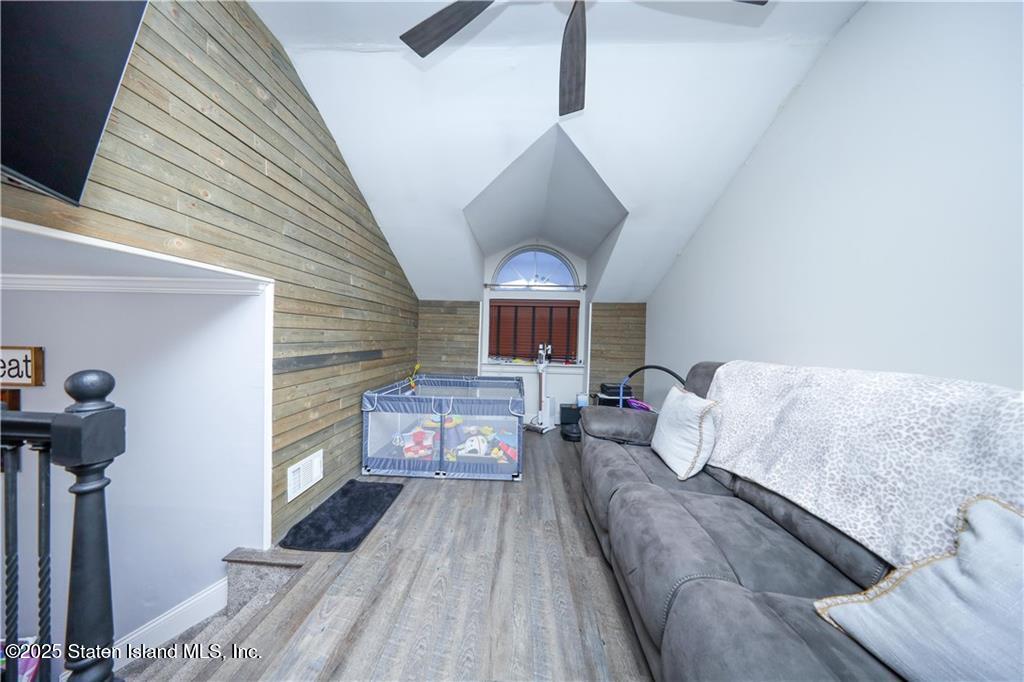 78 Darnell Lane Staten Island, NY 10309 - Photo 12 of 40 GetMedia (27)