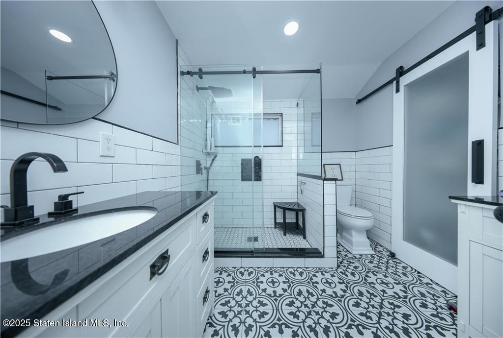 78 Darnell Lane Staten Island, NY 10309 - Photo 20 of 40 GetMedia (19)