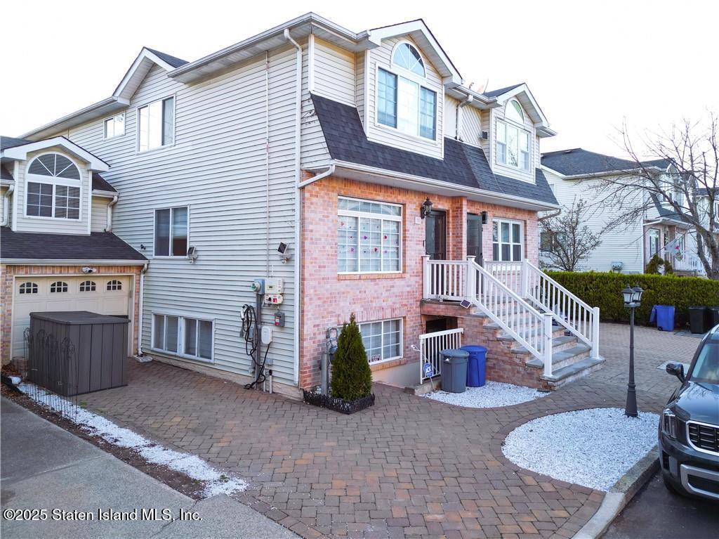 78 Darnell Lane Staten Island, NY 10309 - Photo 2 of 40 GetMedia (37)