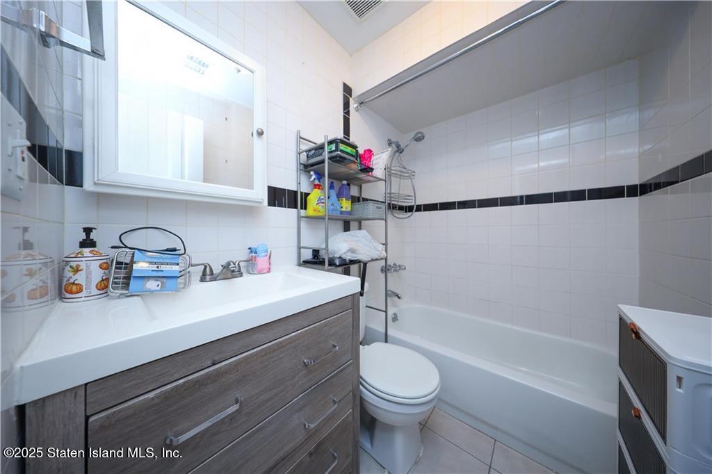 78 Darnell Lane Staten Island, NY 10309 - Photo 26 of 40 GetMedia (14)