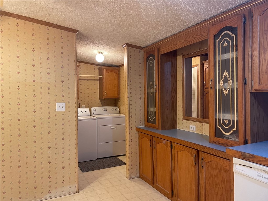 2 Sandra Circle Coventry, RI 02816 - Photo 15 of 31