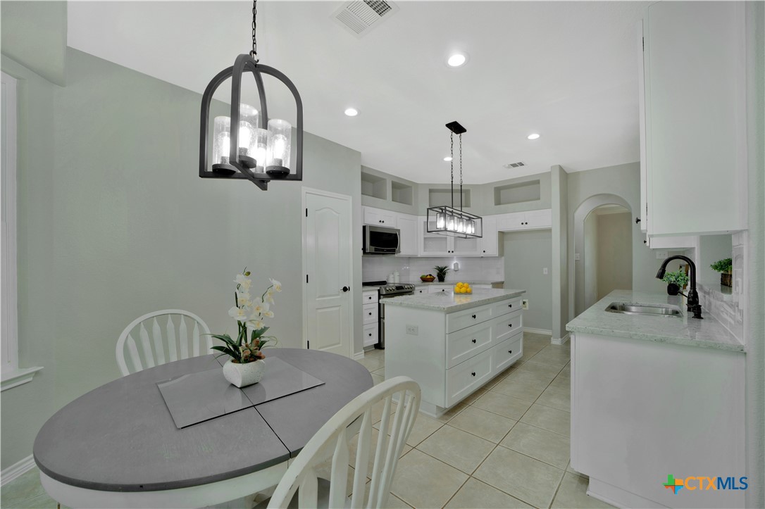 103 Sierra Ridge Drive San Marcos, TX 78666 - Photo 13 of 43