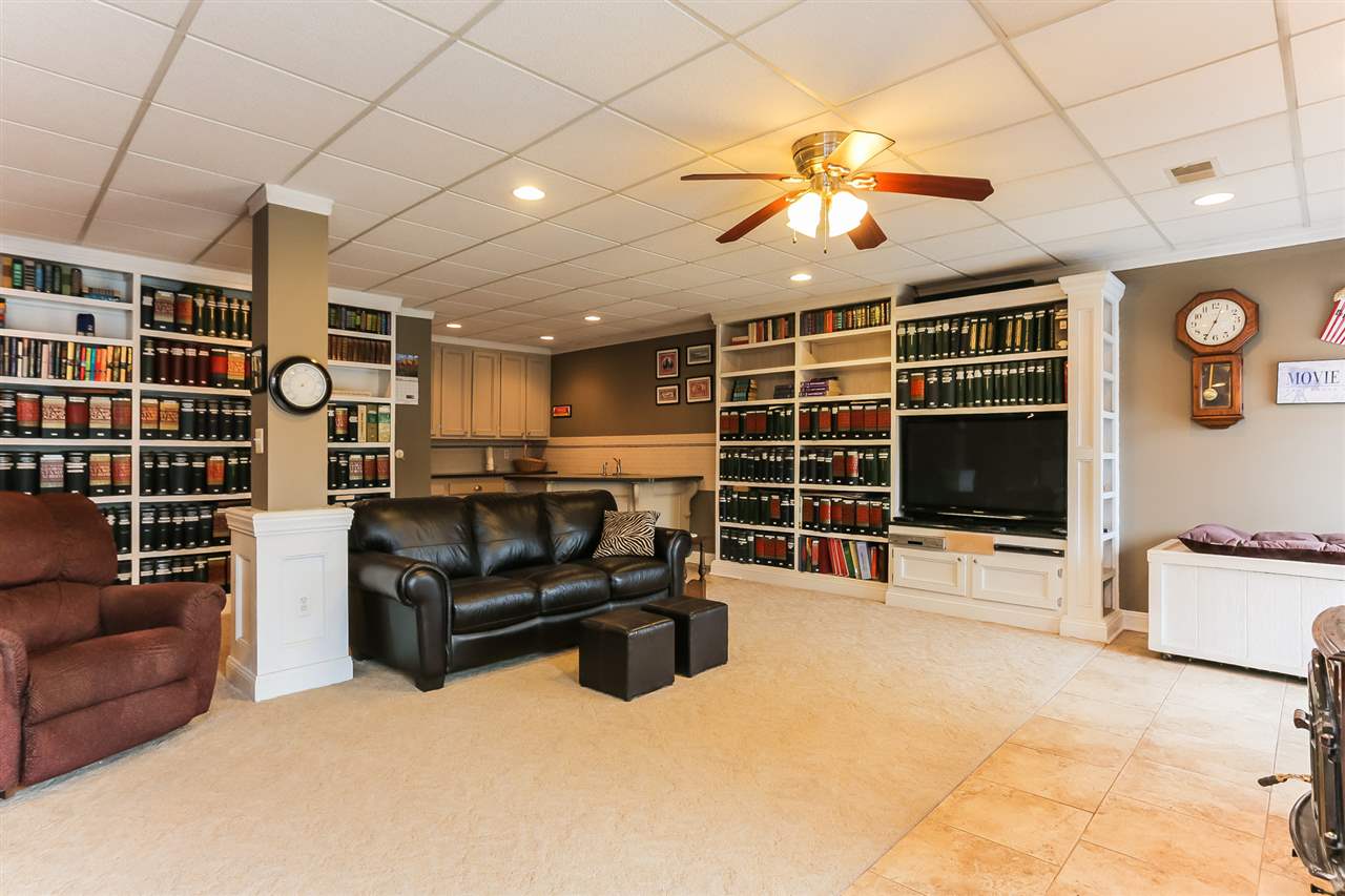 52521 Shelby Road Utica, MI 48316 - Photo 45 of 78 31316000-44.JPG