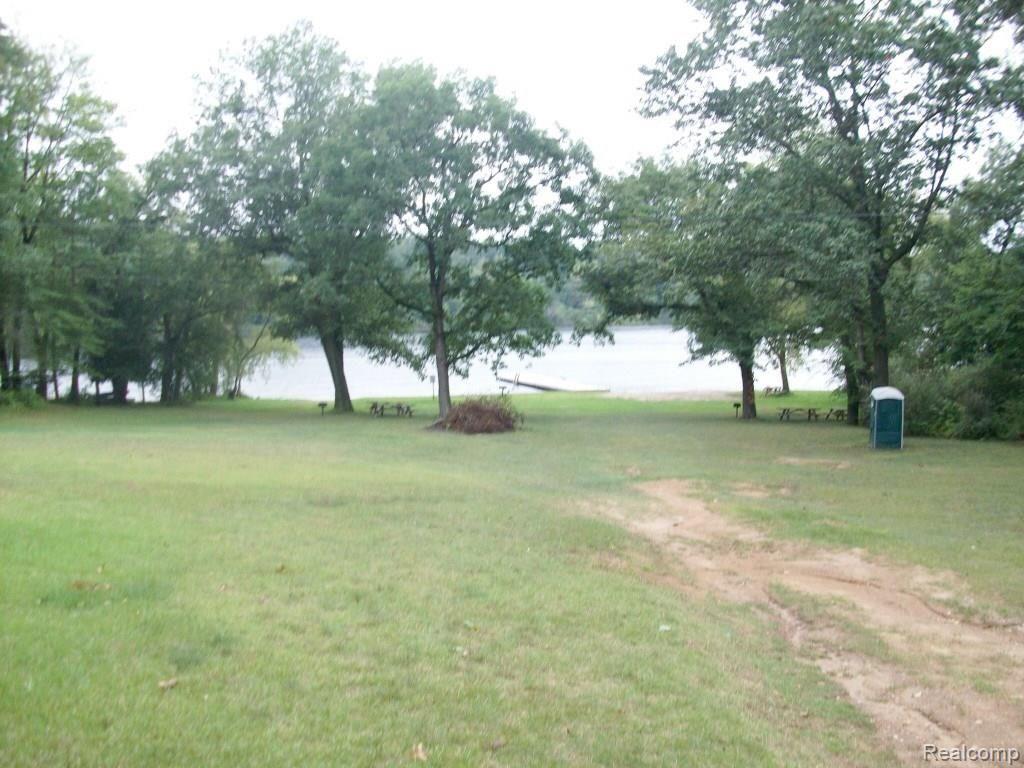 377 Ridgemont Road Oxford, MI 48370 - Photo 25 of 25