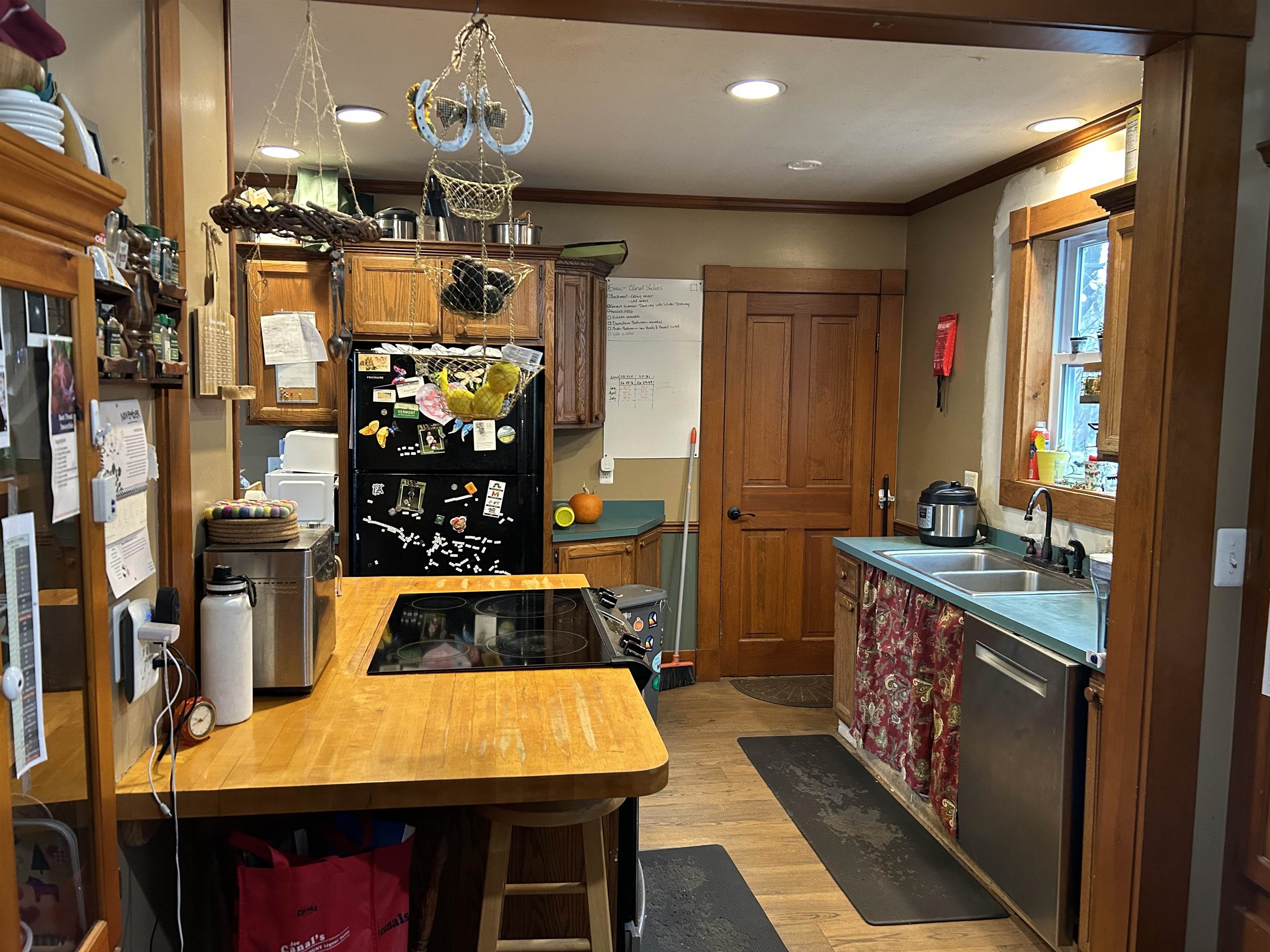 48 Kendall Avenue Rutland, VT 05701 - Photo 9 of 31