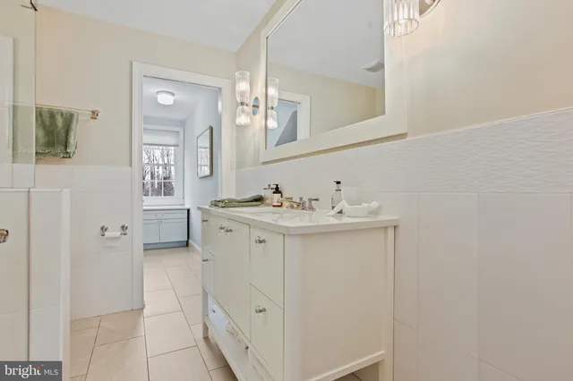 $1,960,000 | 1110 Round Pebble Lane, Reston, VA 20194