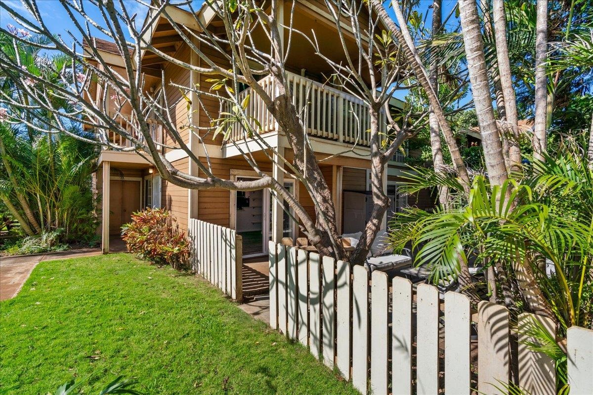 140 Uwapo Road, Unit 1102 Kihei, HI 96753 - Photo 5 of 32