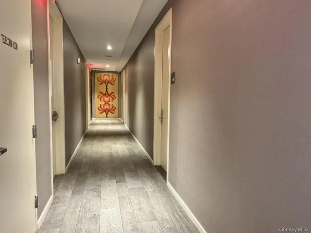 $1,480,000 | 24-12 42nd Road, Unit 6C | Long Island City