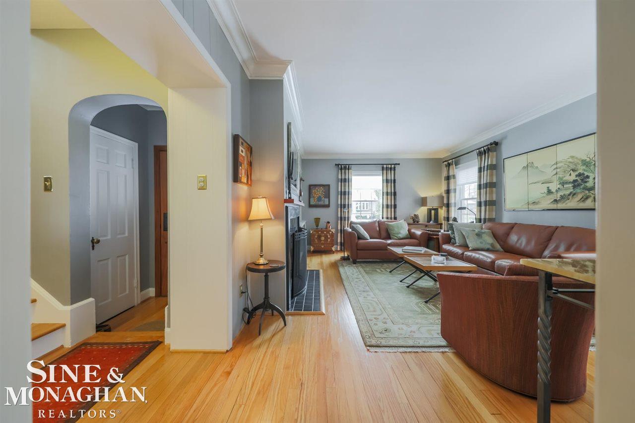 318 Fisher Road Grosse Pointe Farms, MI 48230 - Photo 12 of 43
