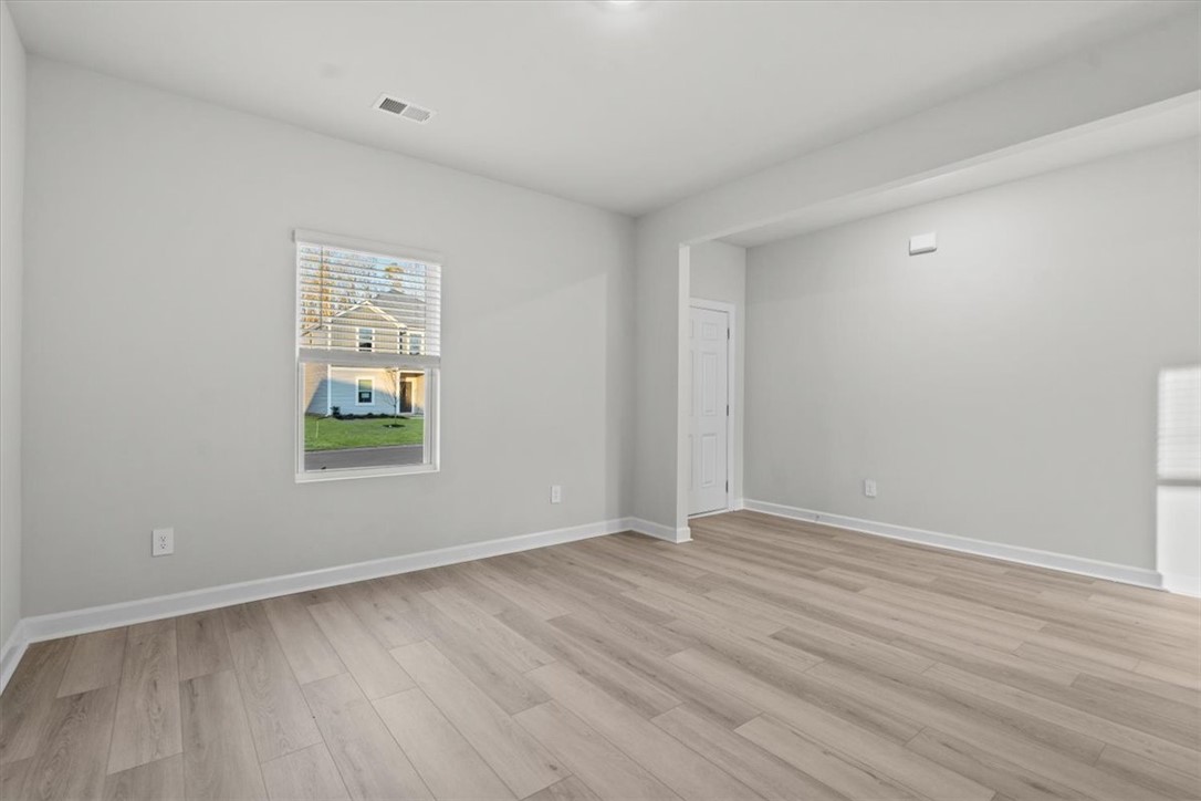 581 Cozy Blf Road Spartanburg, SC 29301 - Photo 4 of 27