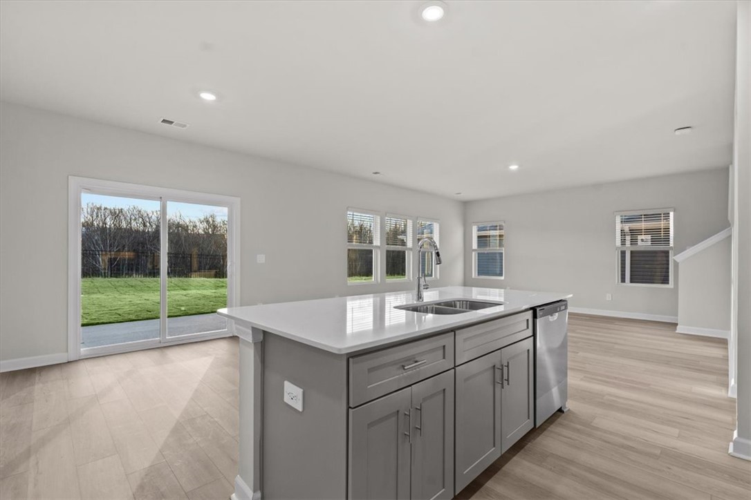 581 Cozy Blf Road Spartanburg, SC 29301 - Photo 9 of 27