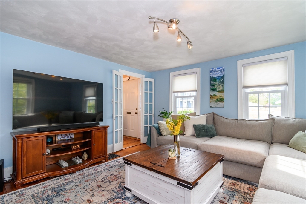 288 Bacon Street Natick, MA 01760 - Photo 5 of 39