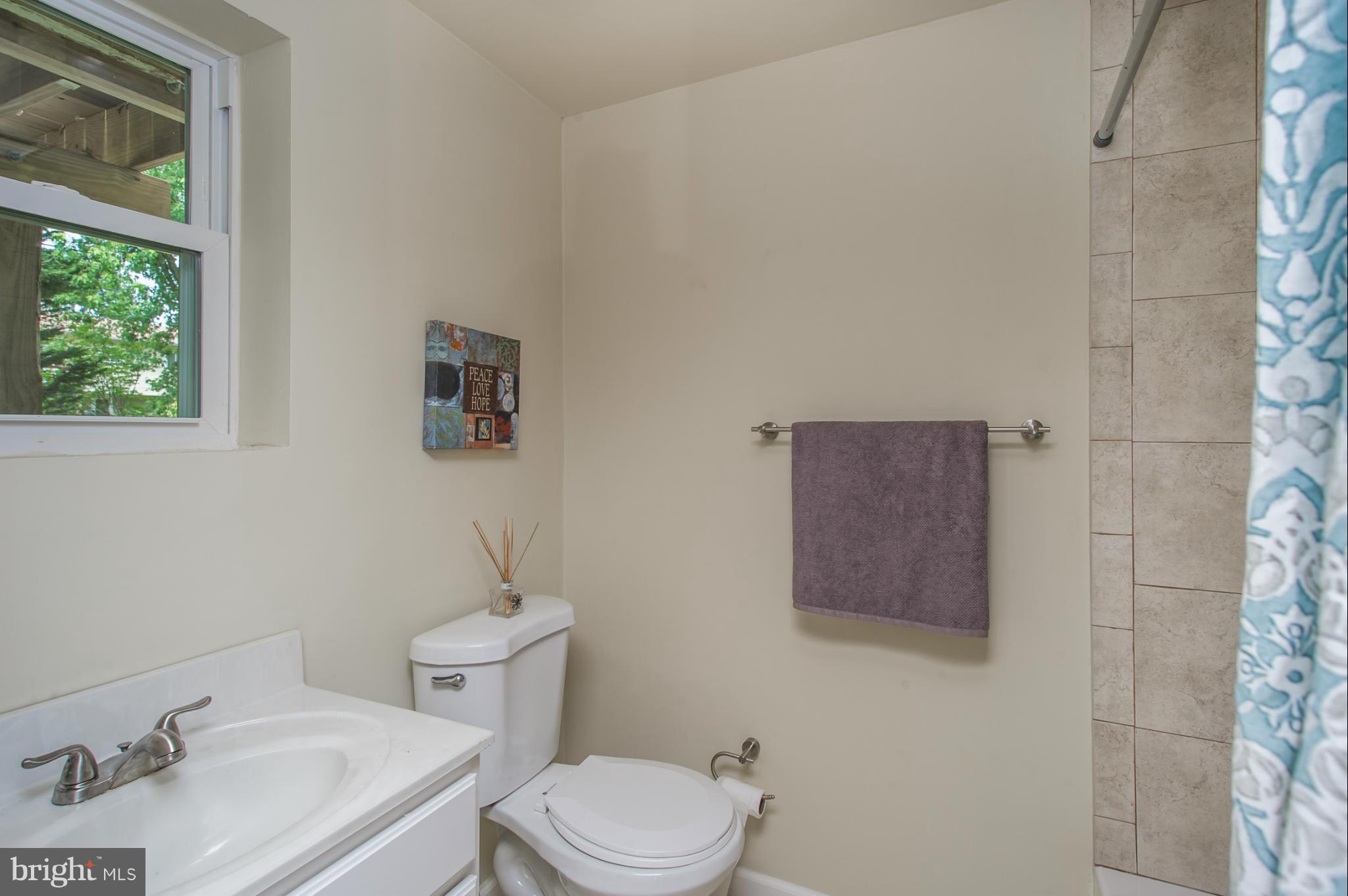 6719 Brompton Road Baltimore, MD 21207 - Photo 21 of 30 Bath