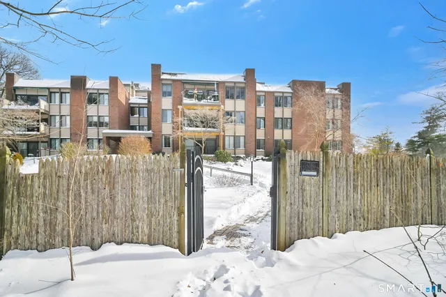 $349,900 | 799 Prospect Avenue, Unit A5, West Hartford, CT 06105