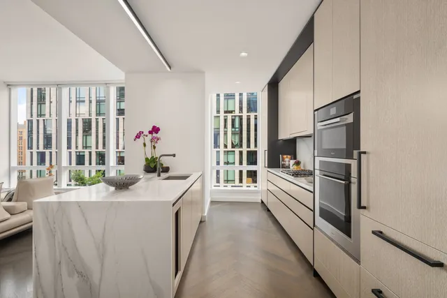 $2,845,000 | 111 Murray Street, Unit 10A | TriBeCa