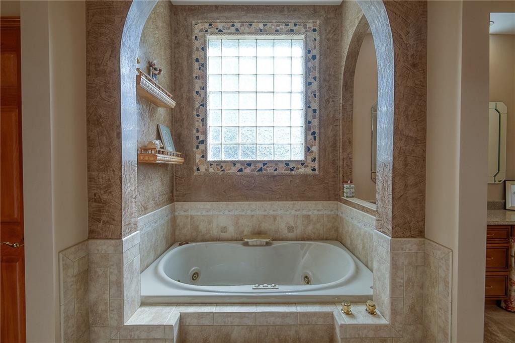 358 West Starz Road Gibsonia, PA 15044 - Photo 12 of 25 Gallery Image 12