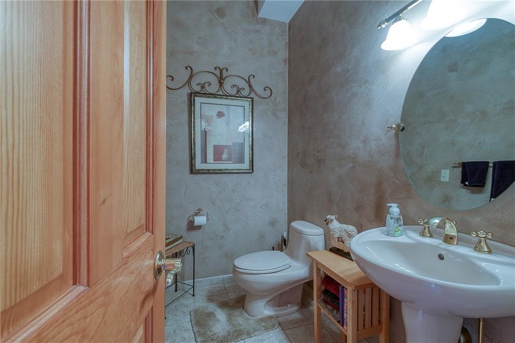 358 West Starz Road Gibsonia, PA 15044 - Photo 9 of 25 Gallery Image 9