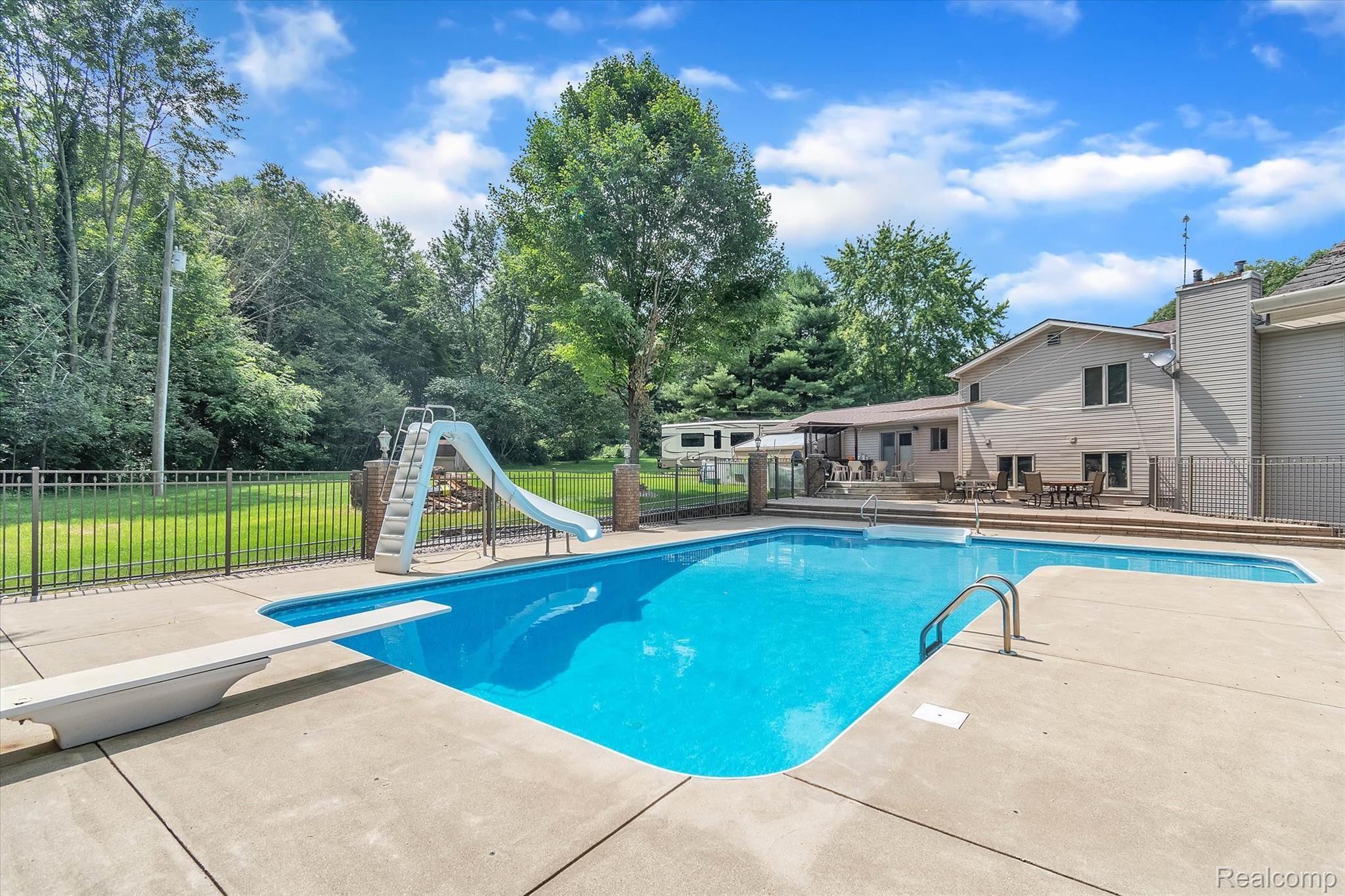 2601 Fisk Road Howell, MI 48843 - Photo 4 of 44 45-2601 Fisk Rd-Pool 1.jpg