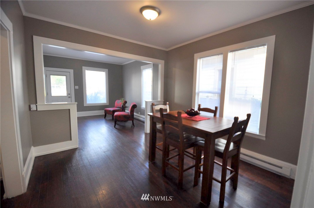 2125 Rockefeller Avenue Everett, WA 98201 - Photo 3 of 8