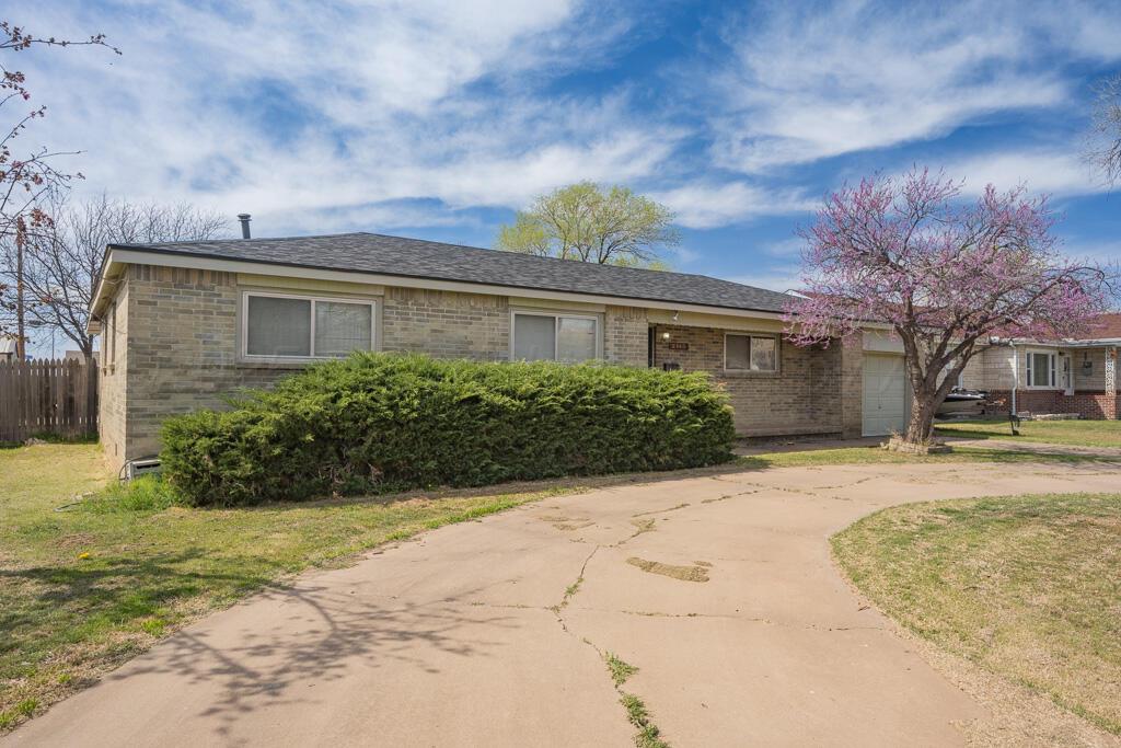 4102 Crockett Street Amarillo, TX 79110 - Photo 3 of 22 front 3