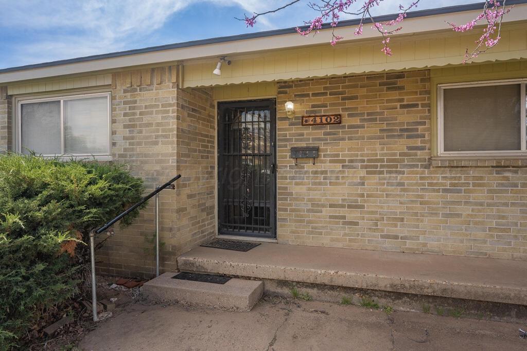 4102 Crockett Street Amarillo, TX 79110 - Photo 4 of 22 front 4