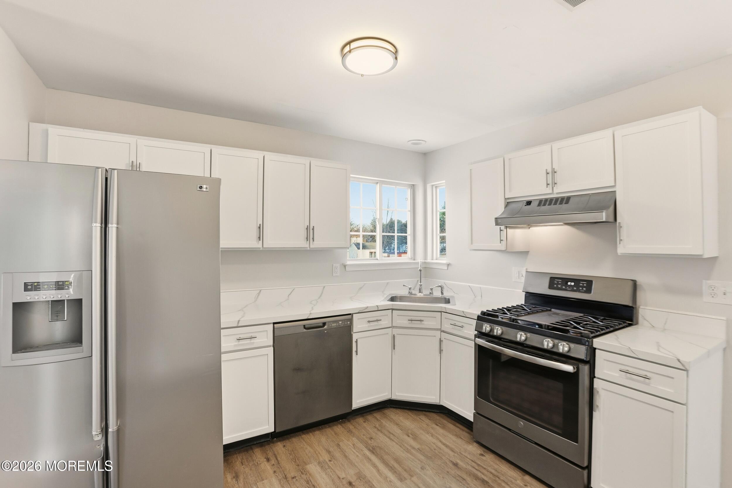 6 Hummingbird Way Jackson, NJ 08527 - Photo 4 of 13 IMG_2534