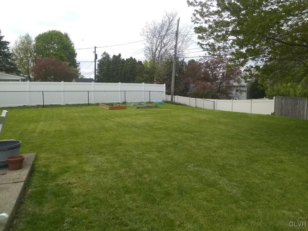 3019 Shakespeare Road Bethlehem, PA 18017 - Photo 21 of 21 Yard