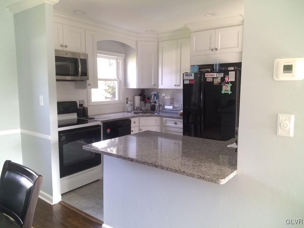 3019 Shakespeare Road Bethlehem, PA 18017 - Photo 7 of 21 Kitchen