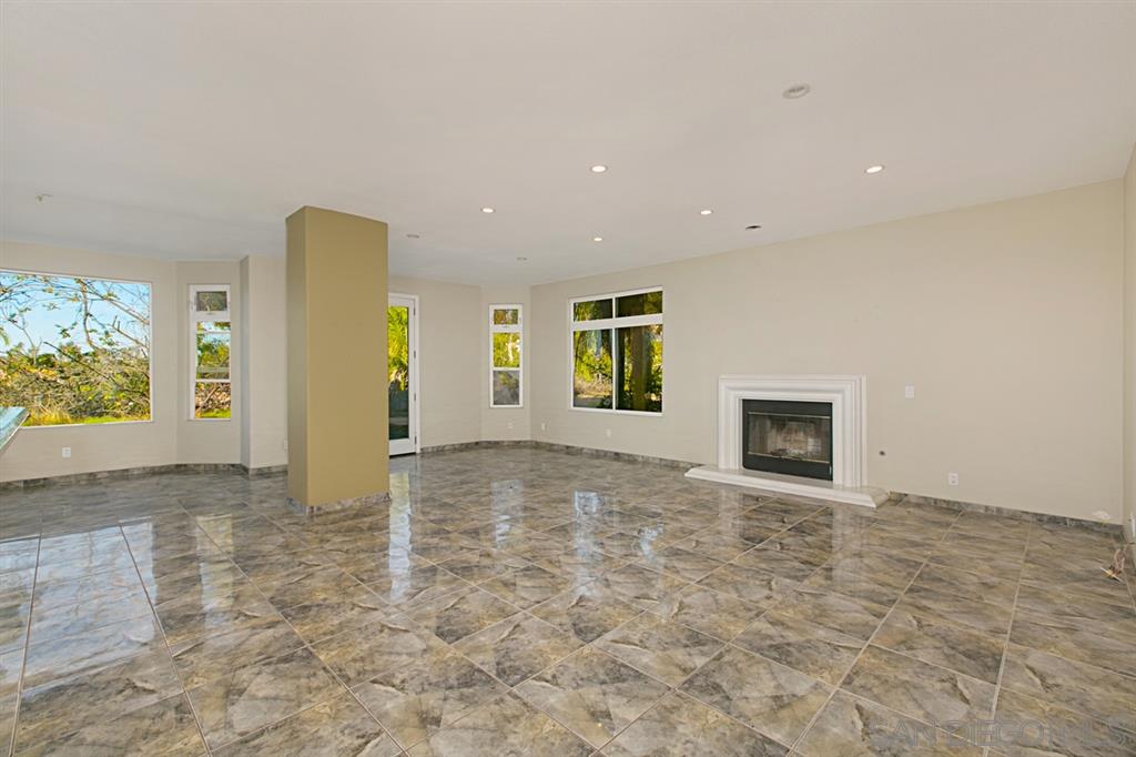 15428 Broad Oaks Road El Cajon, CA 92021 - Photo 4 of 10 Gallery Image 4