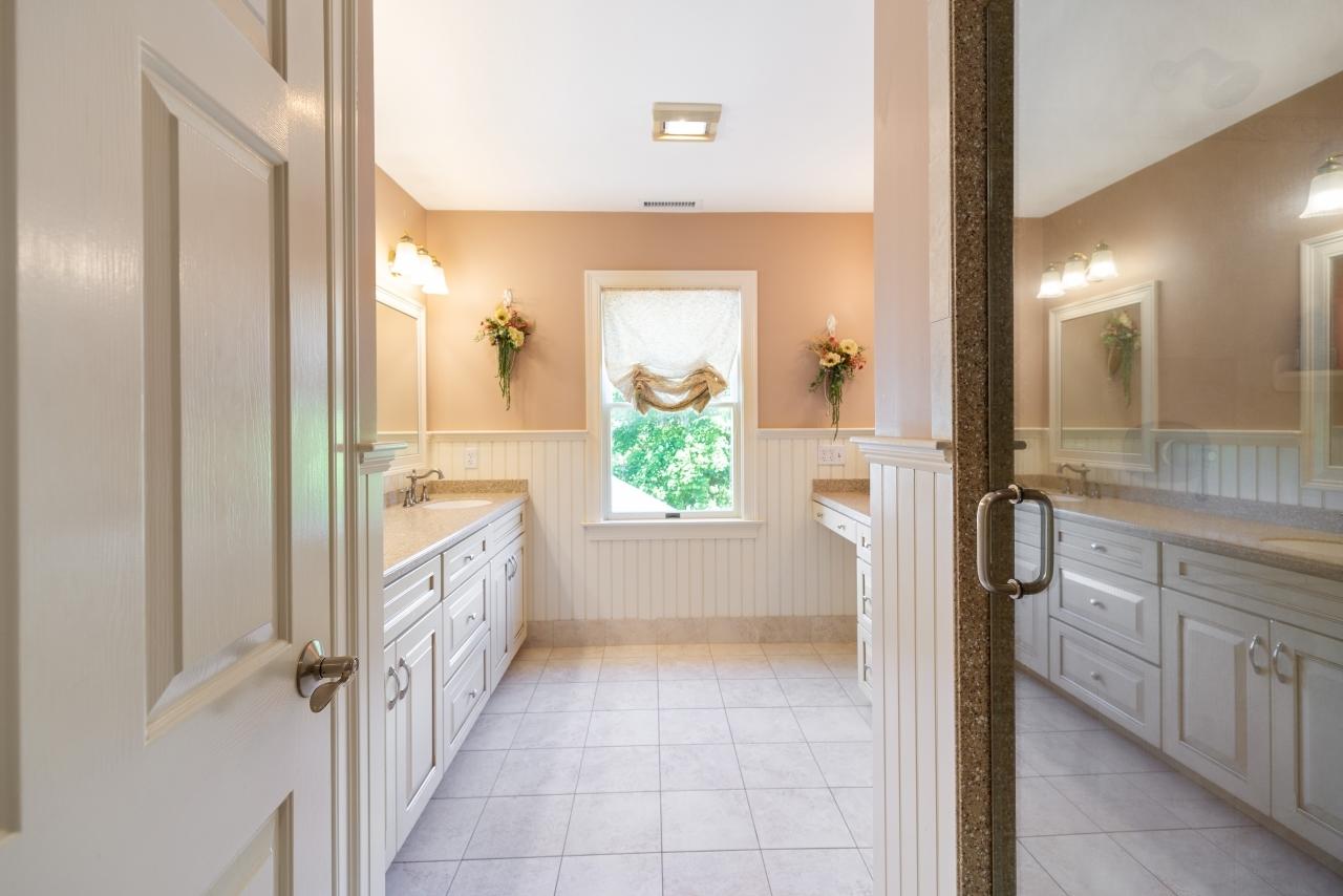 383 Commerce Road Barnstable, MA 02630 - Photo 32 of 46 2nd Floor Bathroom