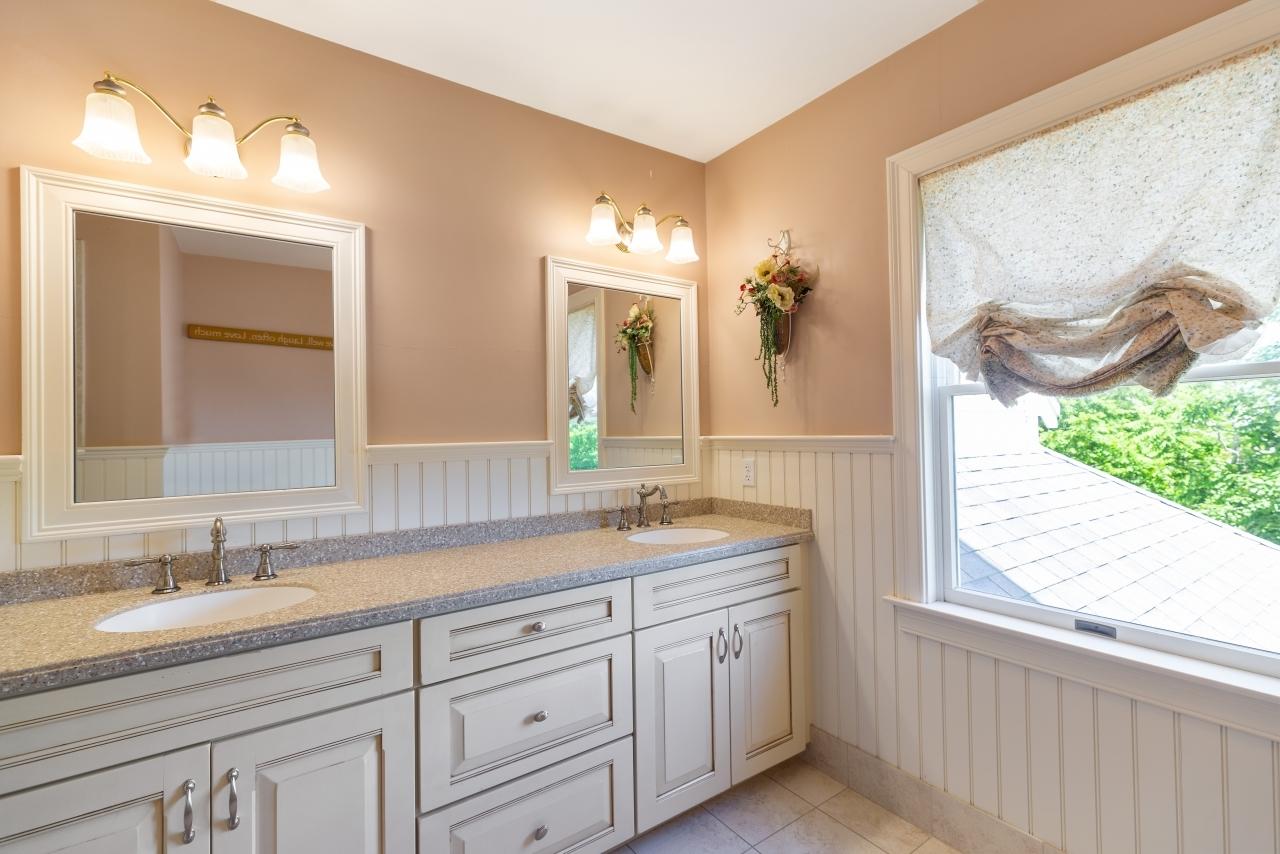 383 Commerce Road Barnstable, MA 02630 - Photo 33 of 46 2nd Floor Bathroom