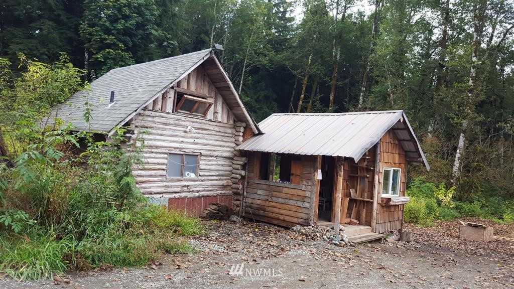 215 Bellicum Road Morton, WA 98356 - Photo 5 of 22 Gallery Image 5