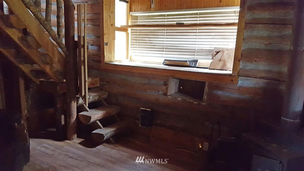 215 Bellicum Road Morton, WA 98356 - Photo 9 of 22 Gallery Image 9