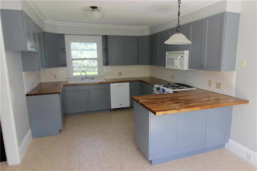 127 Alfred Road Kennebunk, ME 04043 - Photo 8 of 32 Photo